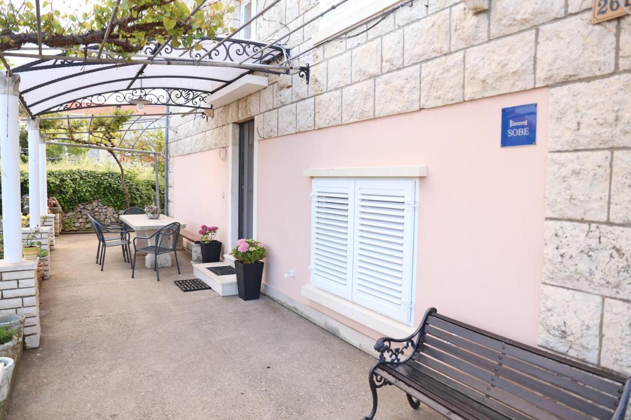 Pansion Marinka-Bire Rooms Lumbarda Exterior foto