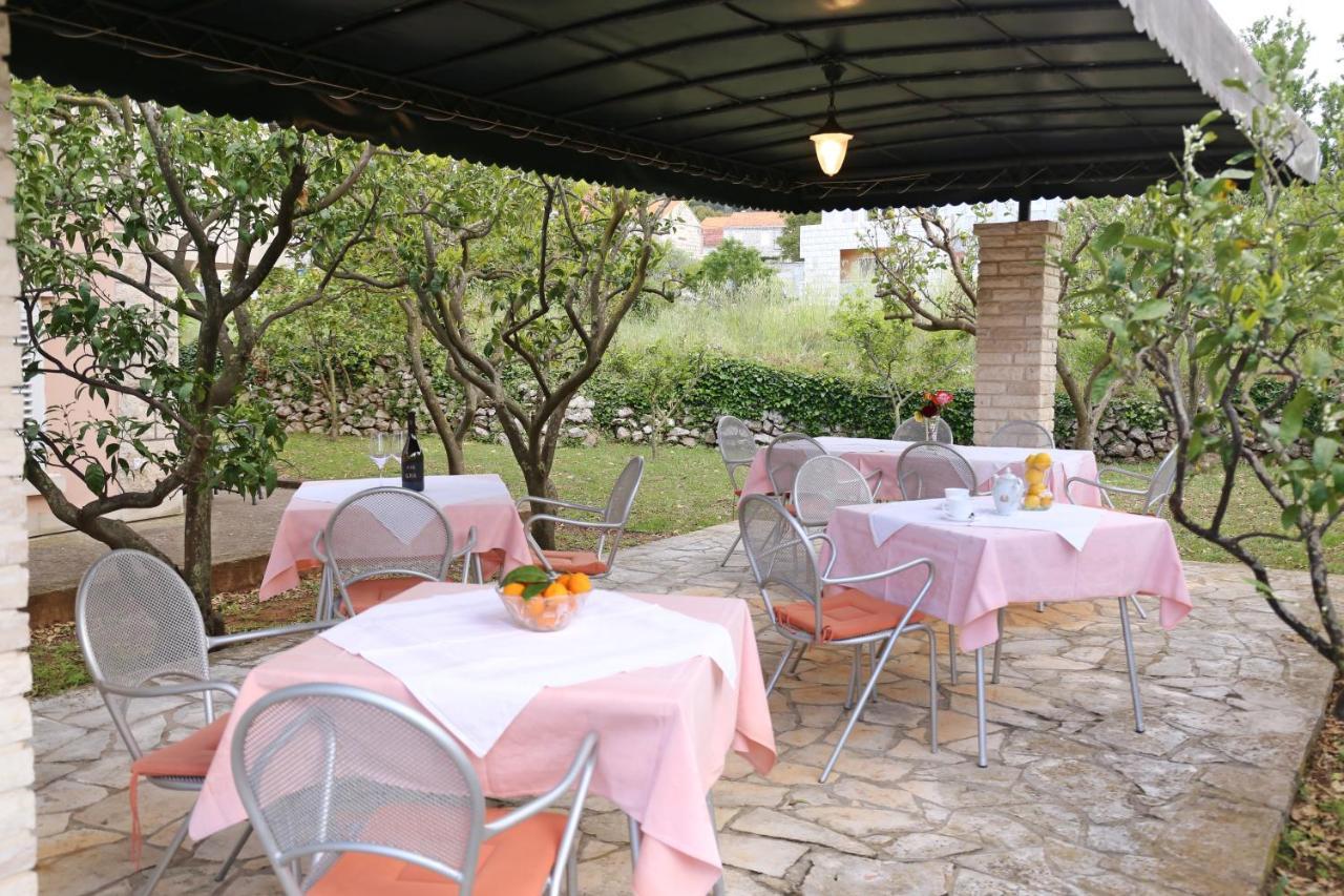 Pansion Marinka-Bire Rooms Lumbarda Exterior foto
